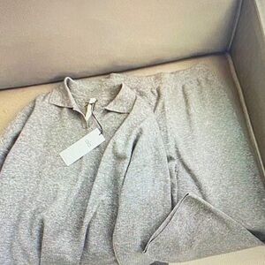 ALO Yoga Gray Crew Neck Sweater Size S